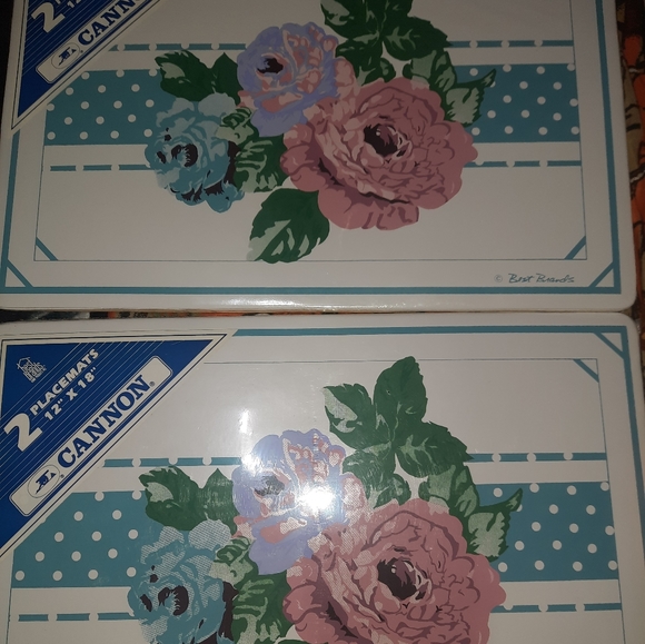Vintage floral placemats - Picture 2 of 3